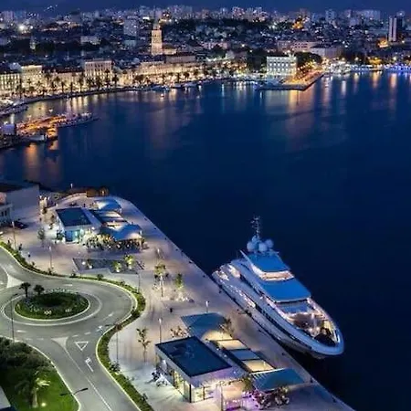 Olympus -kastela, Trogir Kaštela